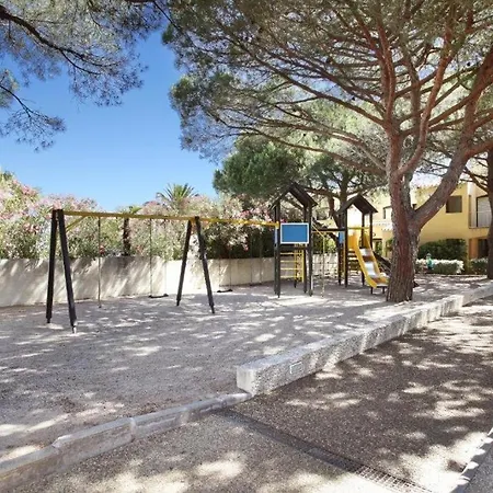 Apartment 2 Pieces Avec Terrasse, Piscine Chauffee, Proche Et Port - Fr-1-723-152 *