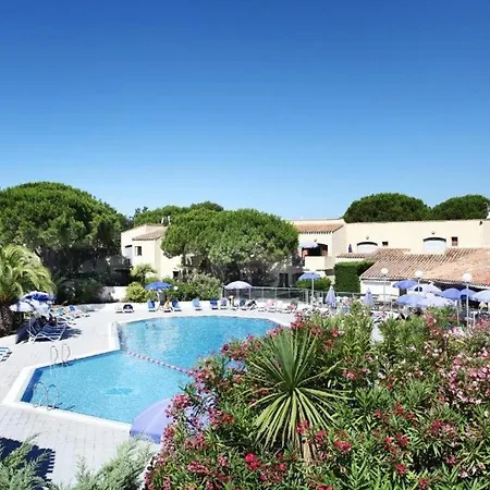 2 Pieces Avec Terrasse, Piscine Chauffee, Proche Et Port - Fr-1-723-152